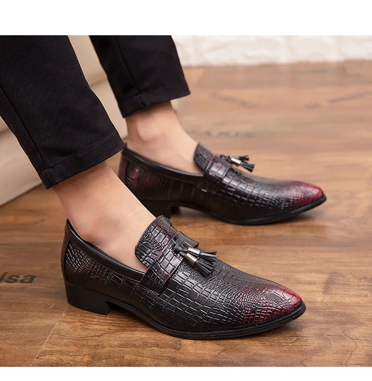 Men's fashion Tassel Soft Moccasins Mens Genuine Leather Casual Loafers Outdoor Driving Flats Shoes