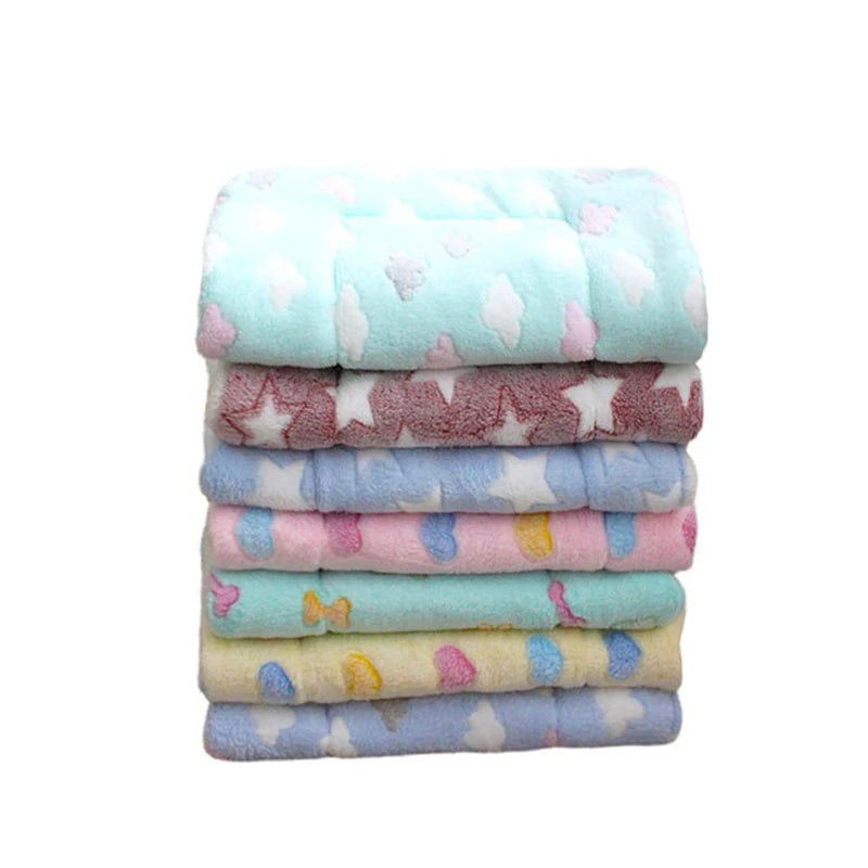 Thickened Pet Soft Fleece Pad Pet Blanket Bed Mat for Puppy Dog Cat Sofa Cushion Keep Warm Sleeping Cover Cushion Home Rug Kot