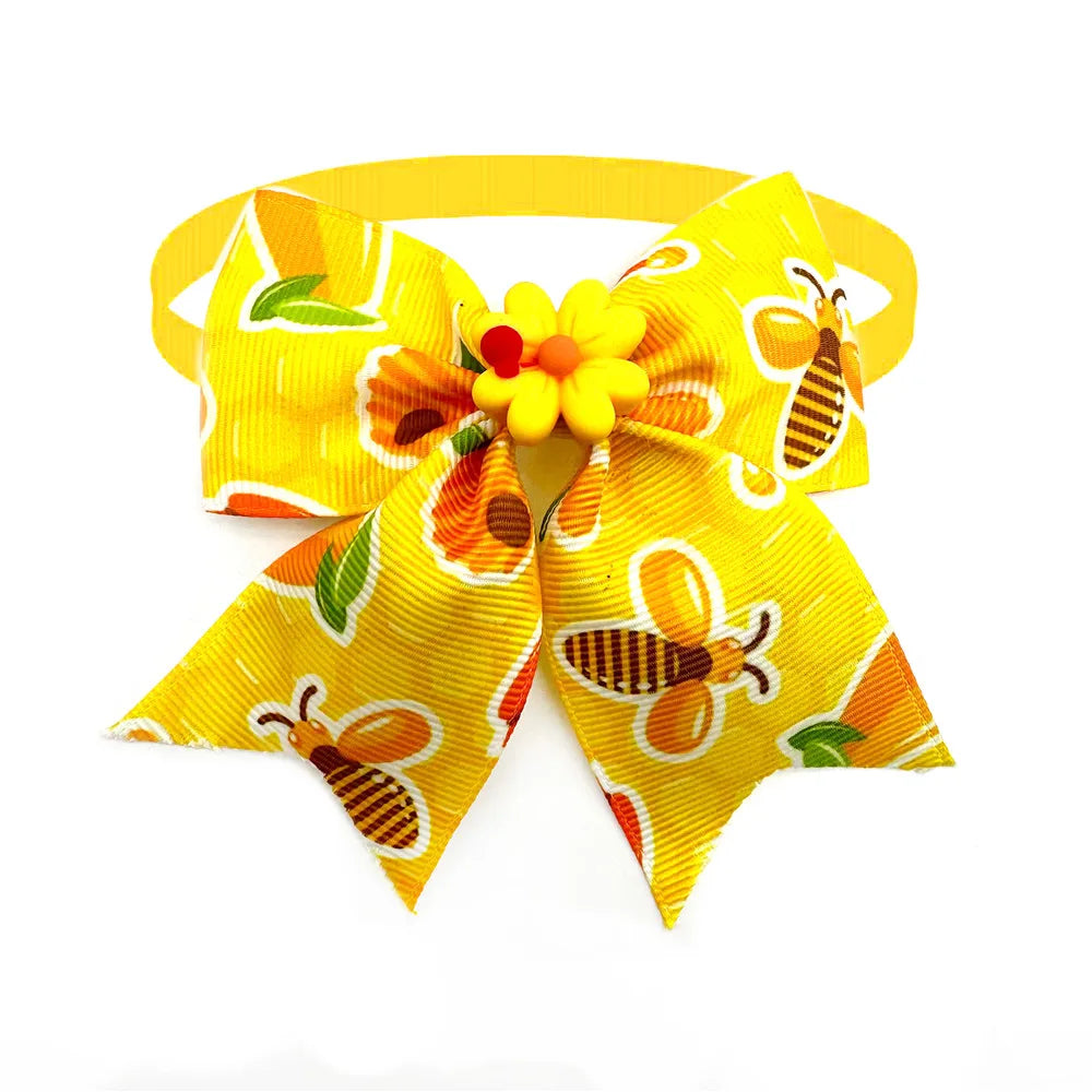 50pcs Flowers Styel Small Dog Bowties Bee Pattern Pet Products Neck Tie Collar Pet Grooming Supplies for Small Dog Accessories