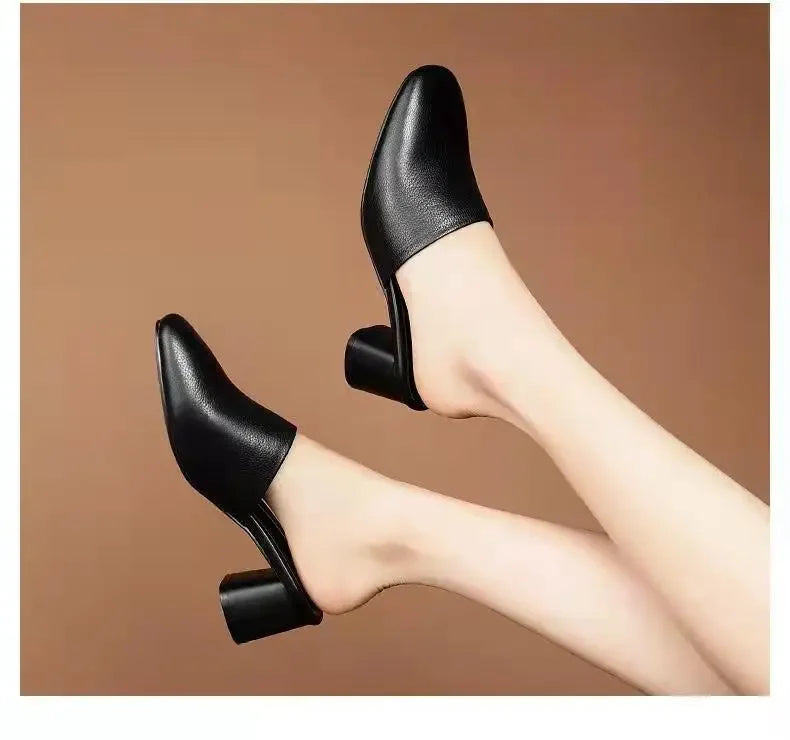 2024 New European Station Thick Heel Slippers Women's Summer New Square Headed Baotou Middle Heel Leather Shoes Elegance