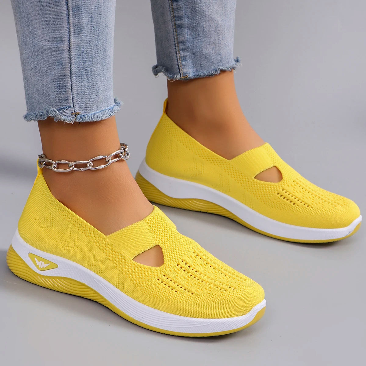 Spring new women's sports shoes, fashionable, breathable, lightweight, non-slip, wear-resistant, casual sports shoes, flat shoes