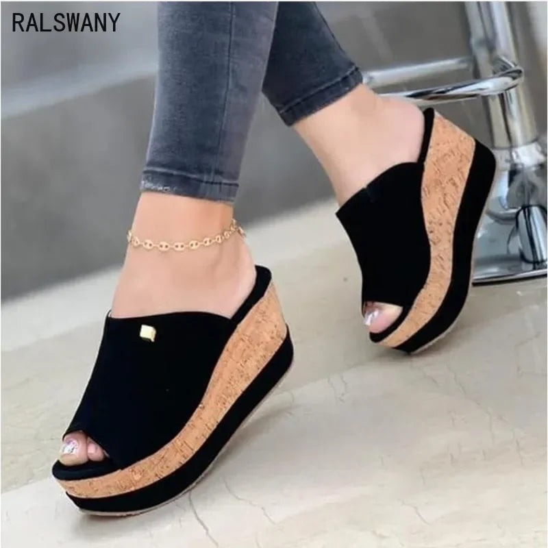 2024 Summer New Women Slippers Luxury Designer Shoes for Women Fashion Large Flat Sandals Zapatos De Mujer in 2024