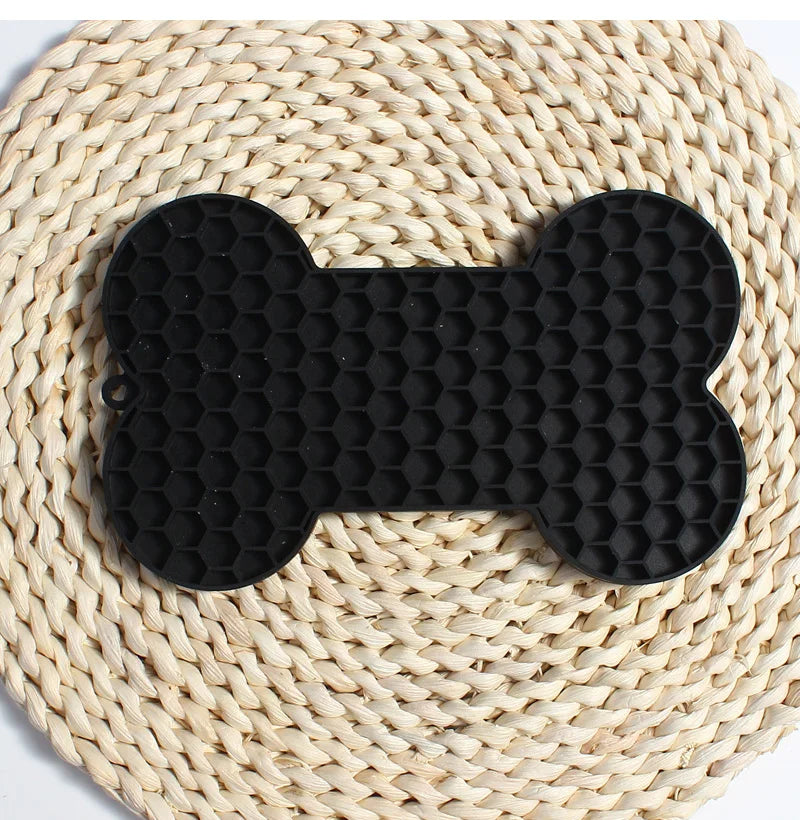 Silicone Dog Lick Mat Dog Feeder for Small Dogs Cats Peanut Butter Pet Slow Food Bowl Puppy Anti-Choking Food Plate