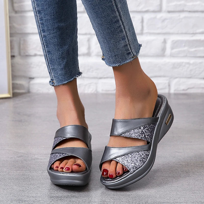 2022 New Women Summer Slippers Ladies Glitter PU Wedges Shoes Female Casual Slingbacks Sandals Comfortable Platform Woman