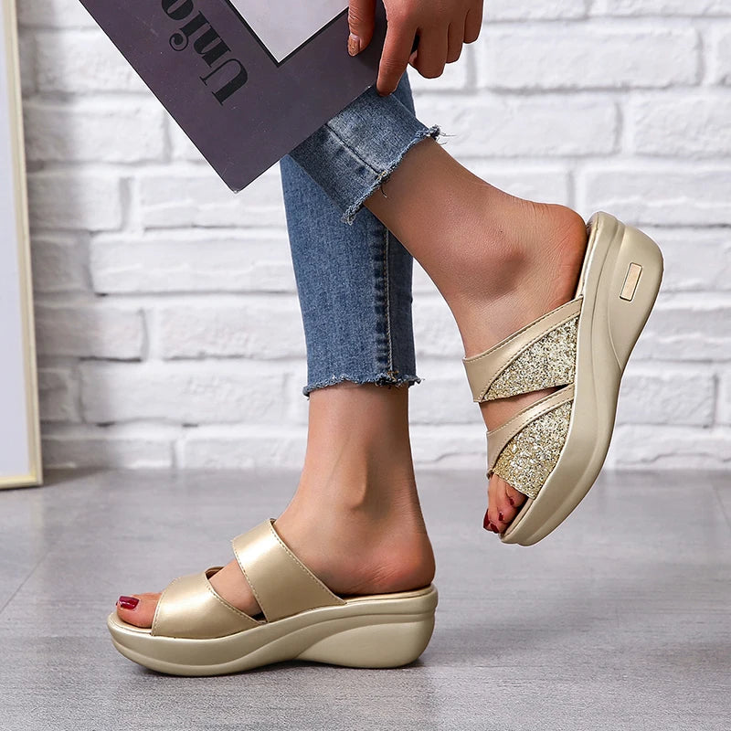 2022 New Women Summer Slippers Ladies Glitter PU Wedges Shoes Female Casual Slingbacks Sandals Comfortable Platform Woman