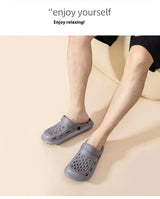 Men Beach Sandals Fashion Outdoor Clogs Comfortable Indoor Slippers Trend Men Casual Shoes Home Garden Shoes Men's Beach Sandals