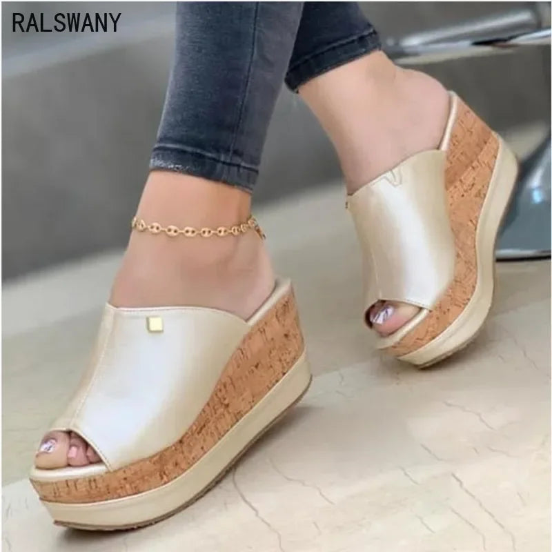 2024 Summer New Women Slippers Luxury Designer Shoes for Women Fashion Large Flat Sandals Zapatos De Mujer in 2024