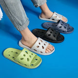 2024 Summer Women Slippers Beach Slides Cartoon Bear Flip Flops Men Shoes Thick Sole Home Bathroom Non-Slip Shoes Couple Sandals