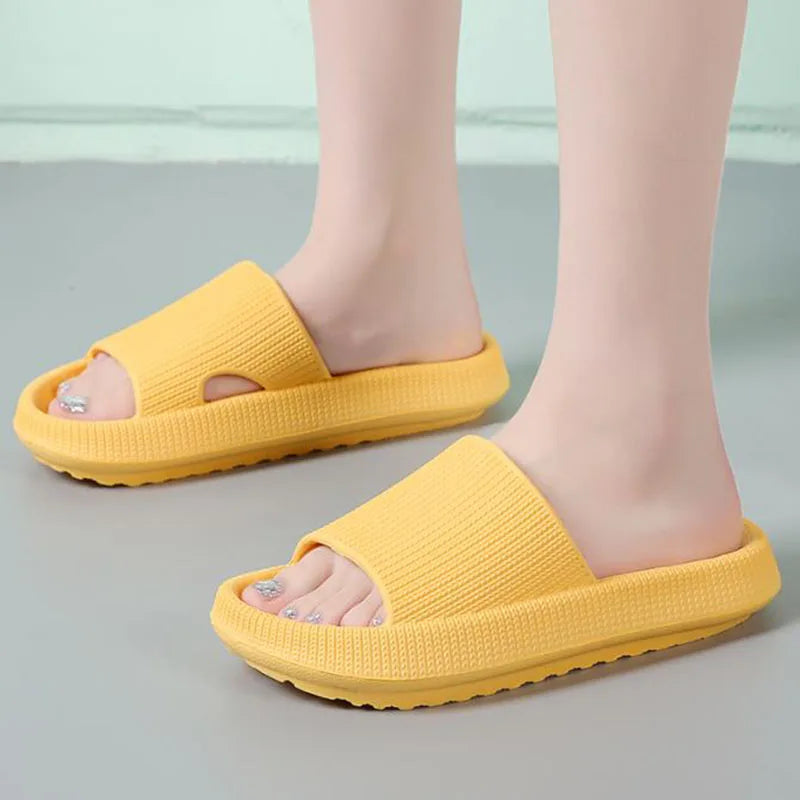 womens Thick Platform Cloud Slippers Woman Indoor Home EVA Soft Sole Pillow Slides Sandals 2024 Summer Non Slip Beach Flip Flops