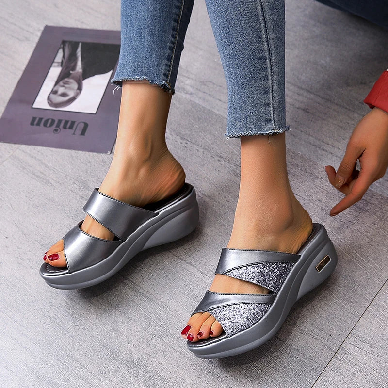 2022 New Women Summer Slippers Ladies Glitter PU Wedges Shoes Female Casual Slingbacks Sandals Comfortable Platform Woman