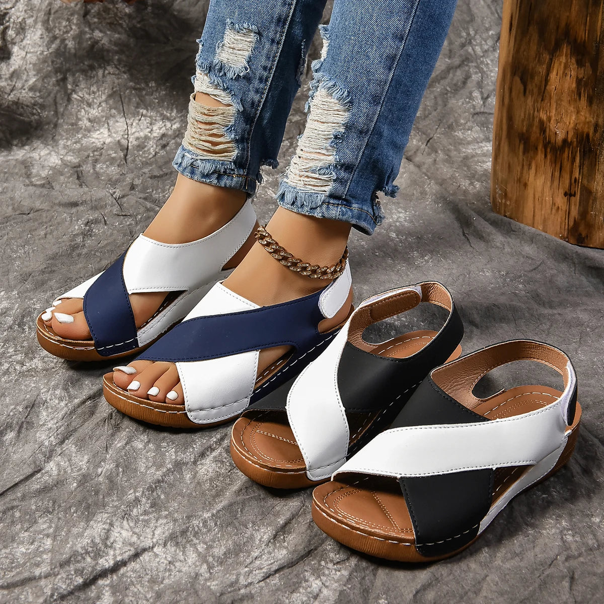 New Women Hiking Sandals Ladies Summer Shoes Retro Leather Slope Heel Thick Bottom Large Chunky Sandals for Women Platform 2024